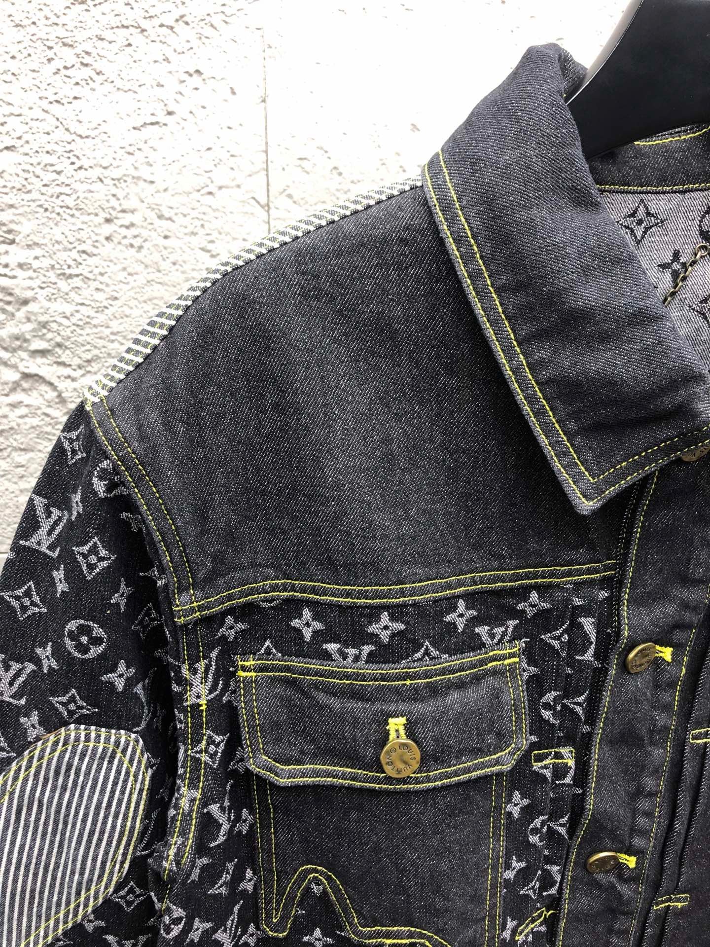 letter 1 color fashion coat  091806