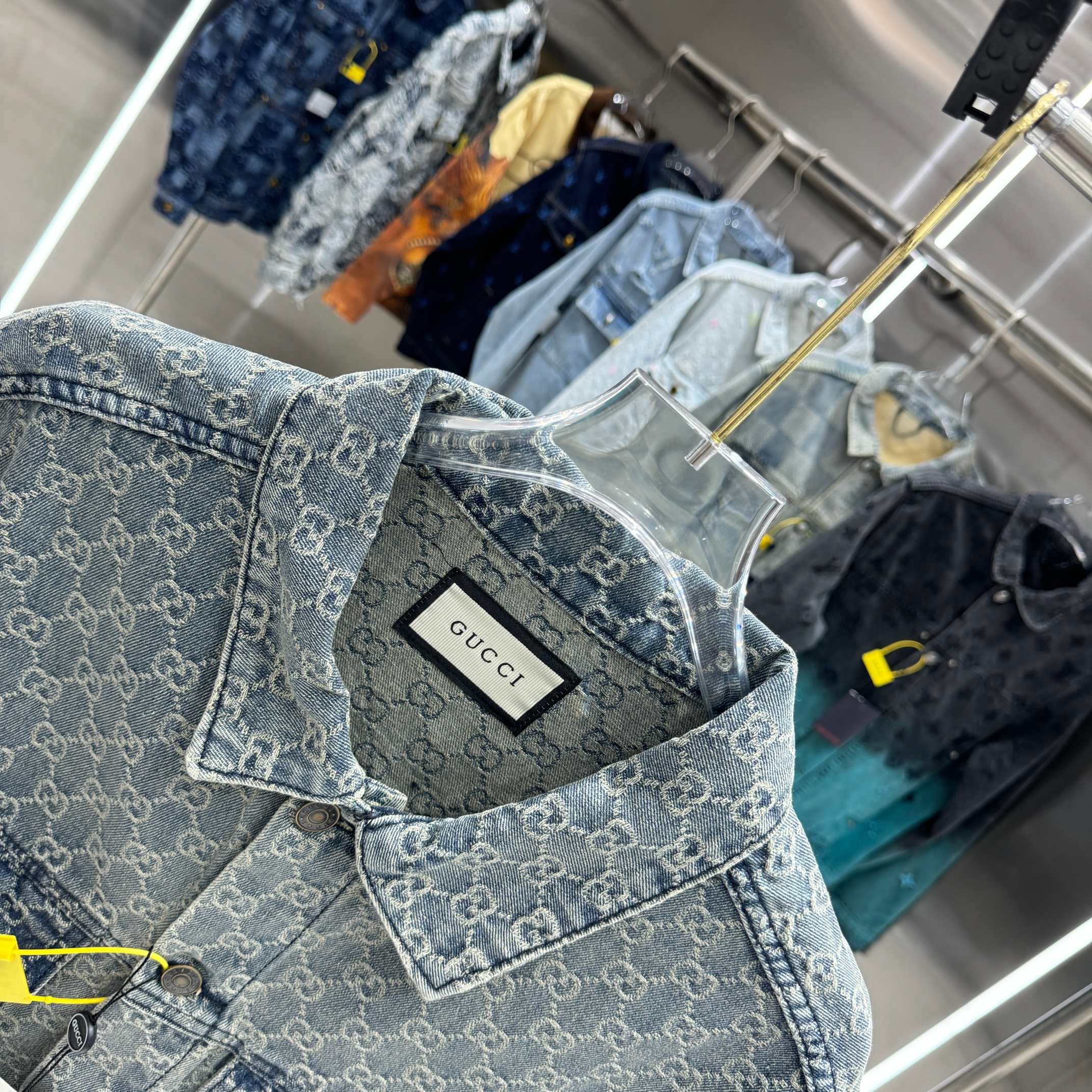 letter 1 color fashion coat  091805