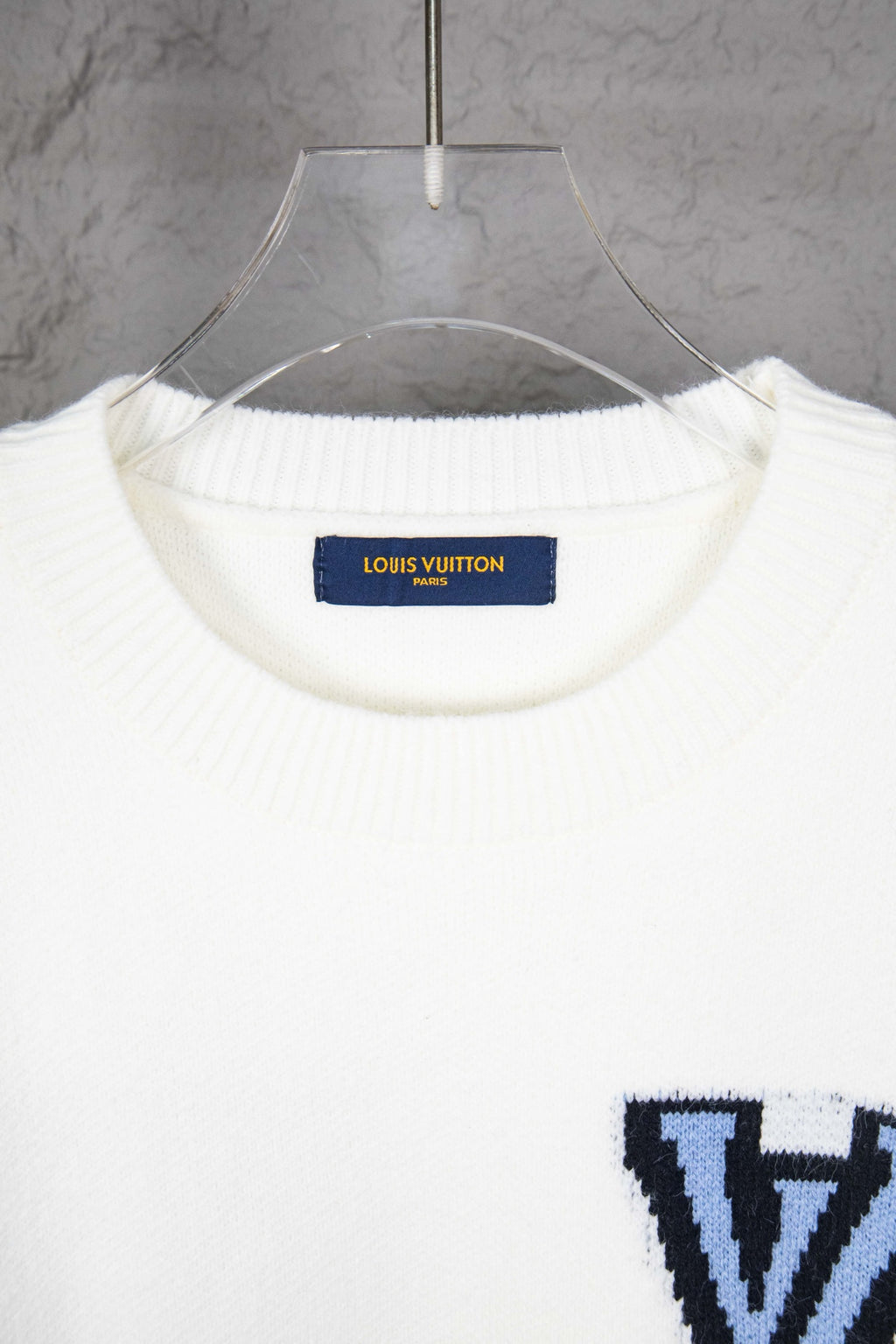 Retro atmosphere round neck autumn and winter loose and lazy feeling thick unisex sweater P195-White
