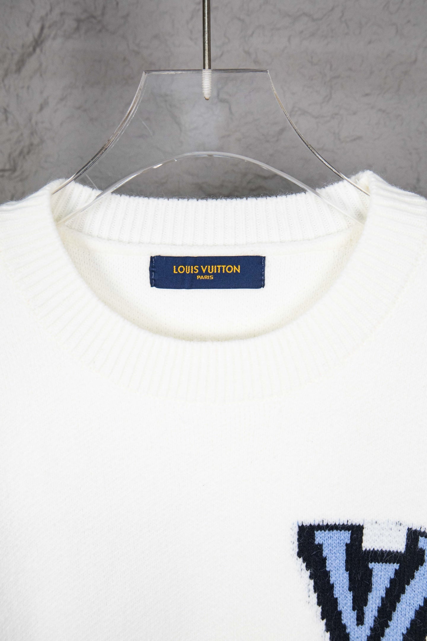 Retro atmosphere round neck autumn and winter loose and lazy feeling thick unisex sweater P195-White