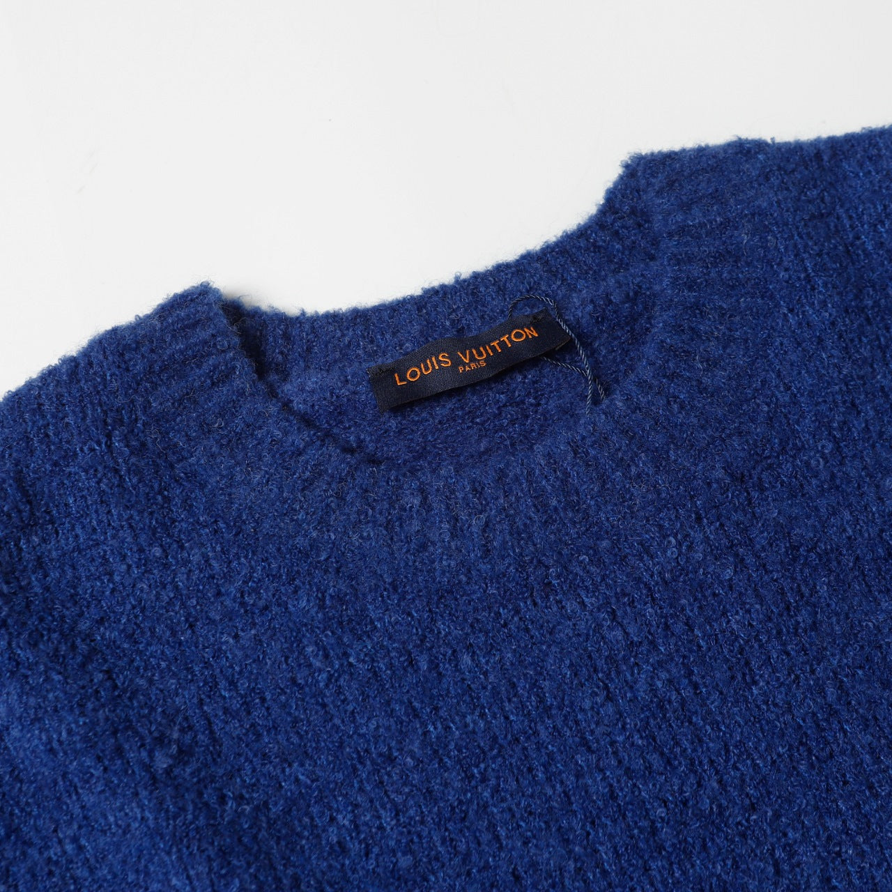 Retro atmosphere round neck autumn and winter loose and lazy feeling thick unisex sweater M812-Blue