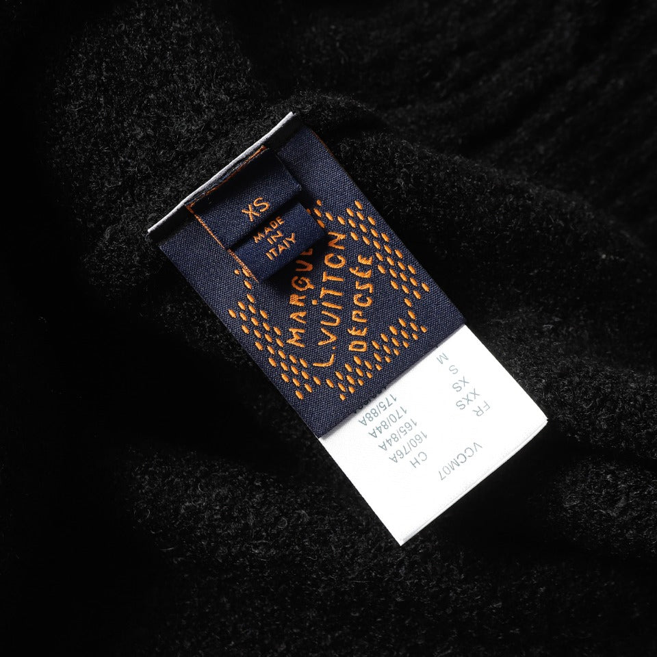 Retro atmosphere round neck autumn and winter loose and lazy feeling thick unisex sweater M813-Black