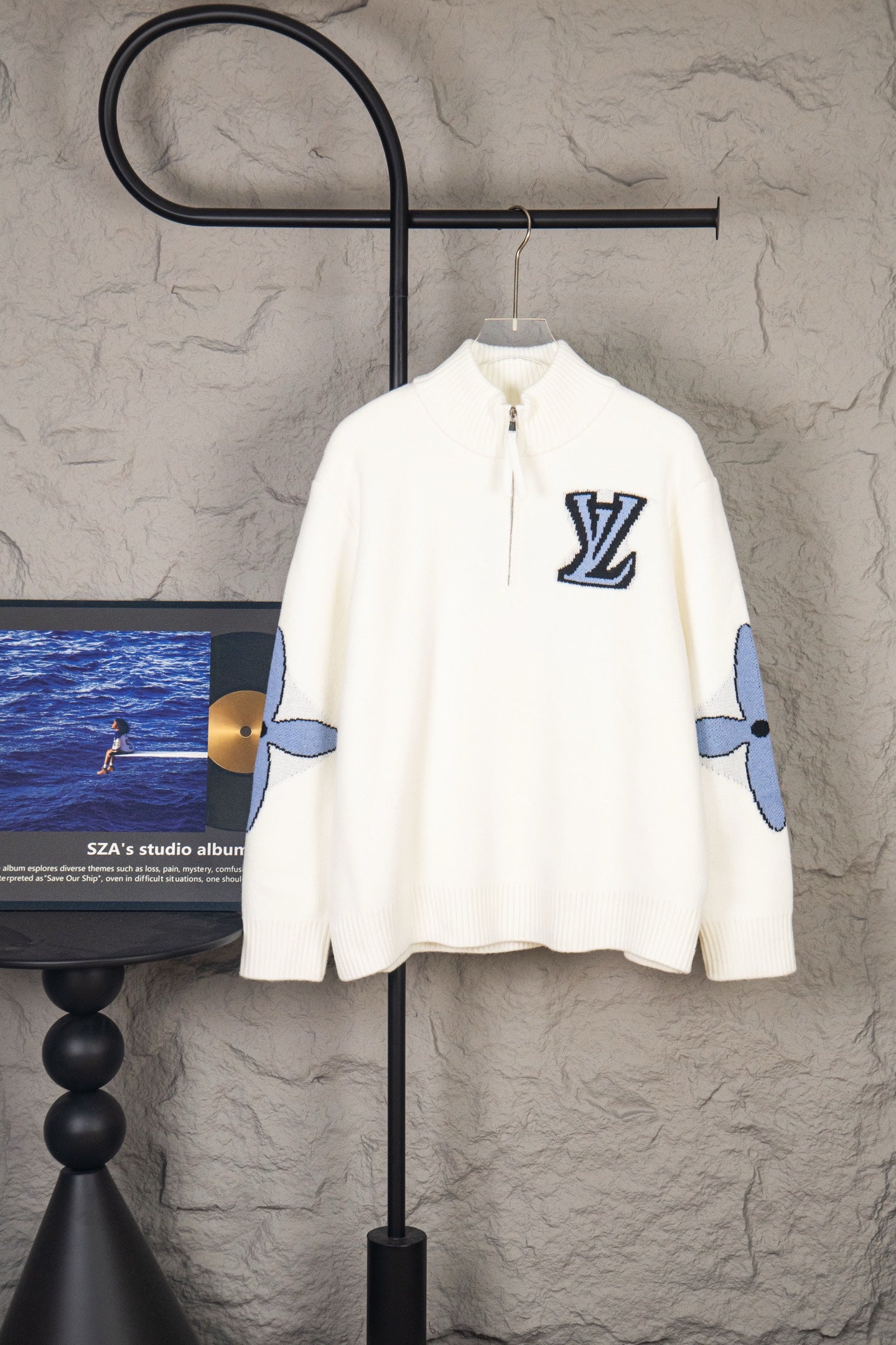 Retro atmosphere round neck autumn and winter loose and lazy feeling thick unisex sweater P205-White