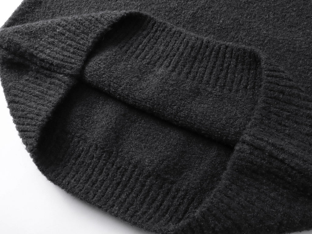 Retro atmosphere round neck autumn and winter loose and lazy feeling thick unisex sweater P195-Black