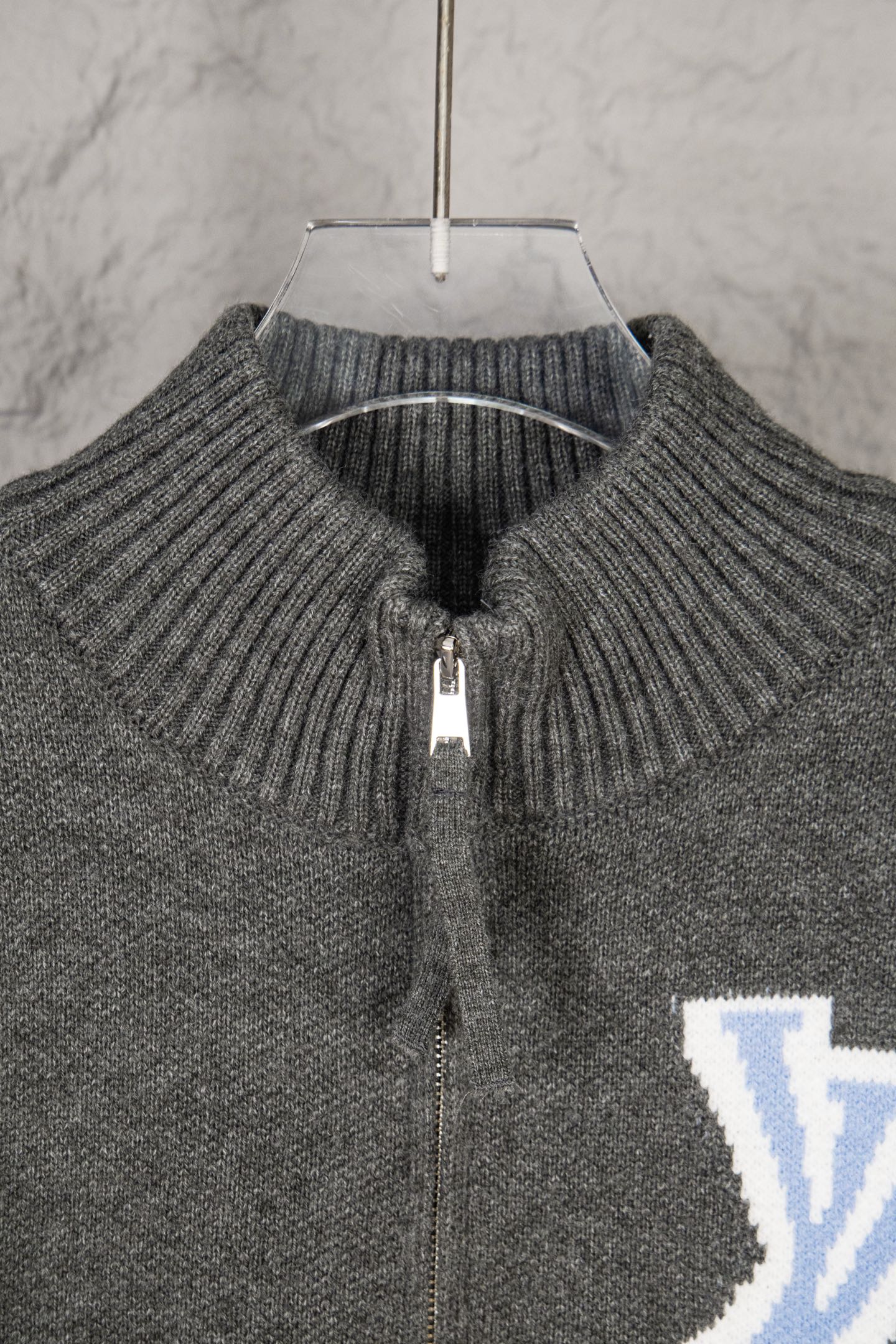 Retro atmosphere round neck autumn and winter loose and lazy feeling thick unisex sweater P205-Grey