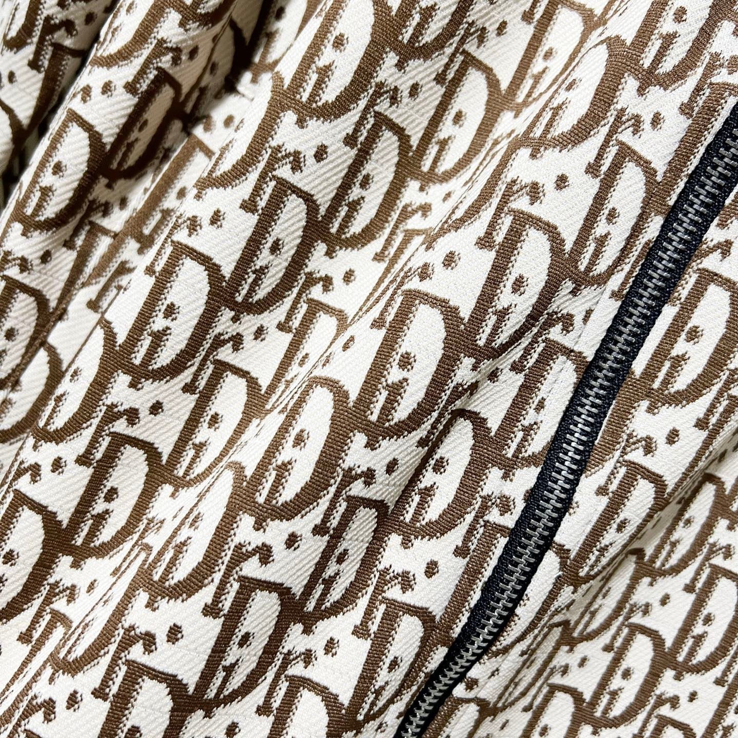 letter 1 color fashion coat  091810