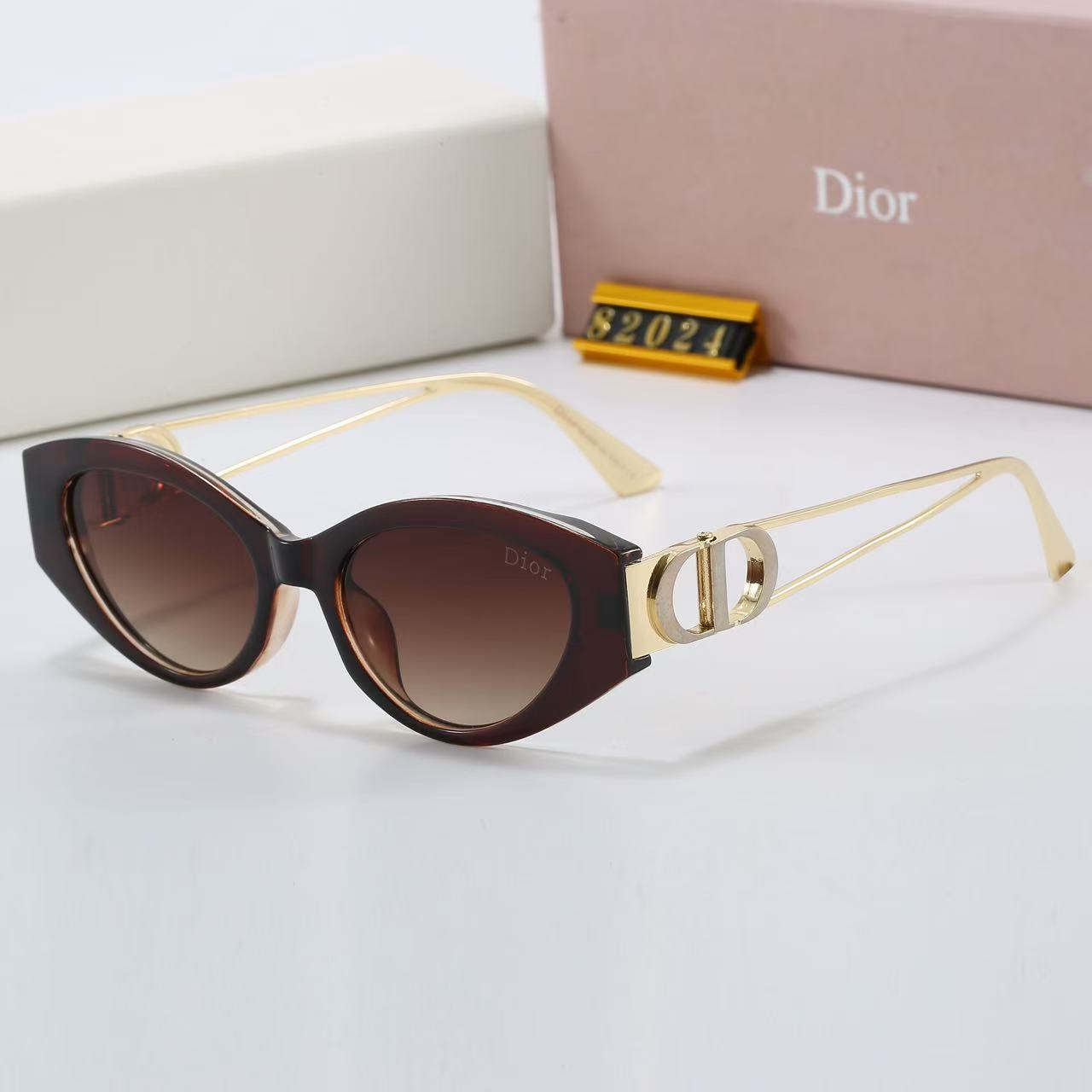 Fashion hot 7 color sunglasses 82024