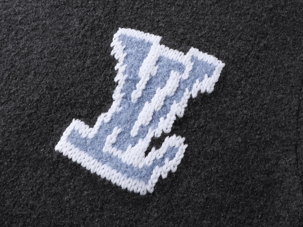 Retro atmosphere round neck autumn and winter loose and lazy feeling thick unisex sweater P195-Black