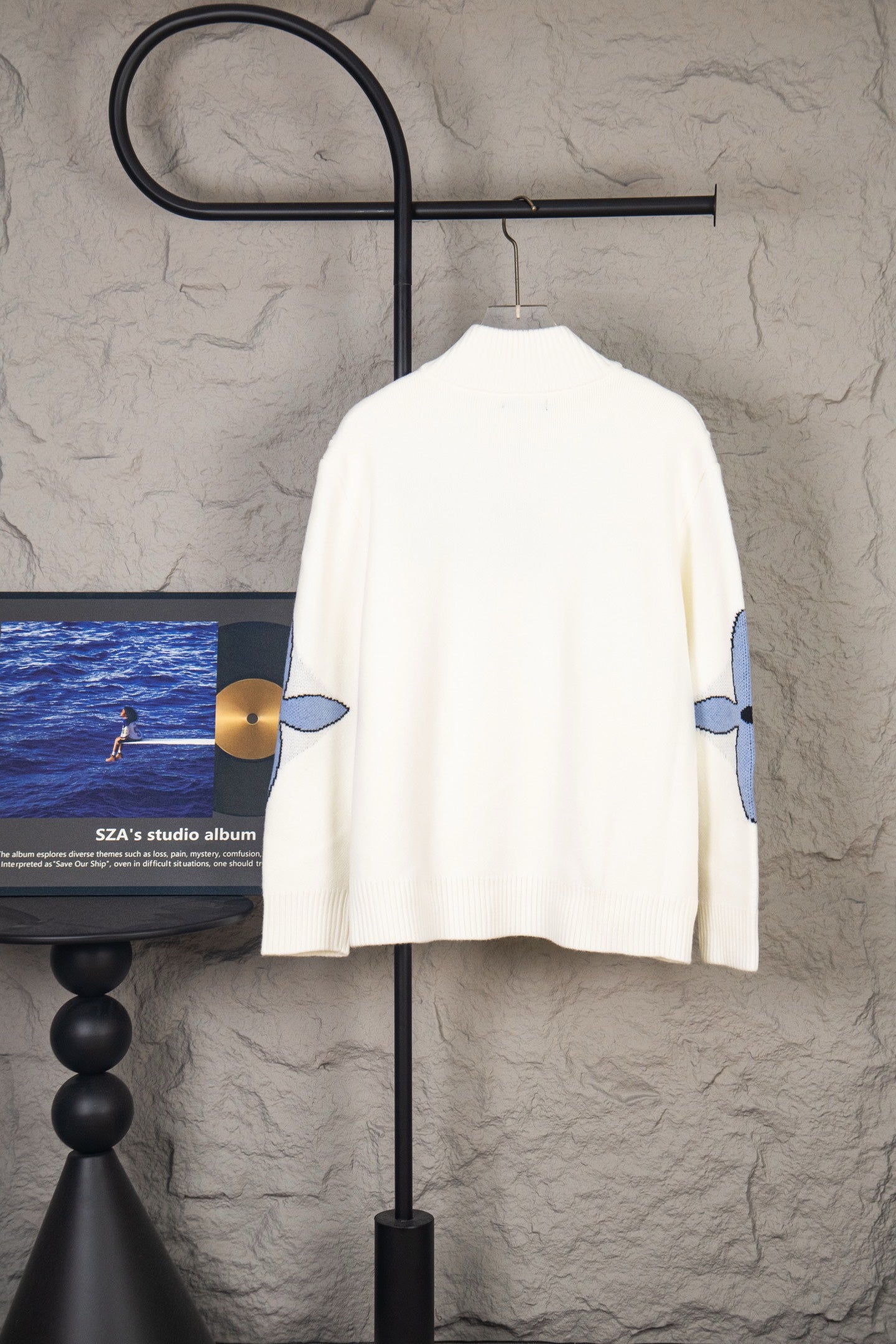 Retro atmosphere round neck autumn and winter loose and lazy feeling thick unisex sweater P205-White