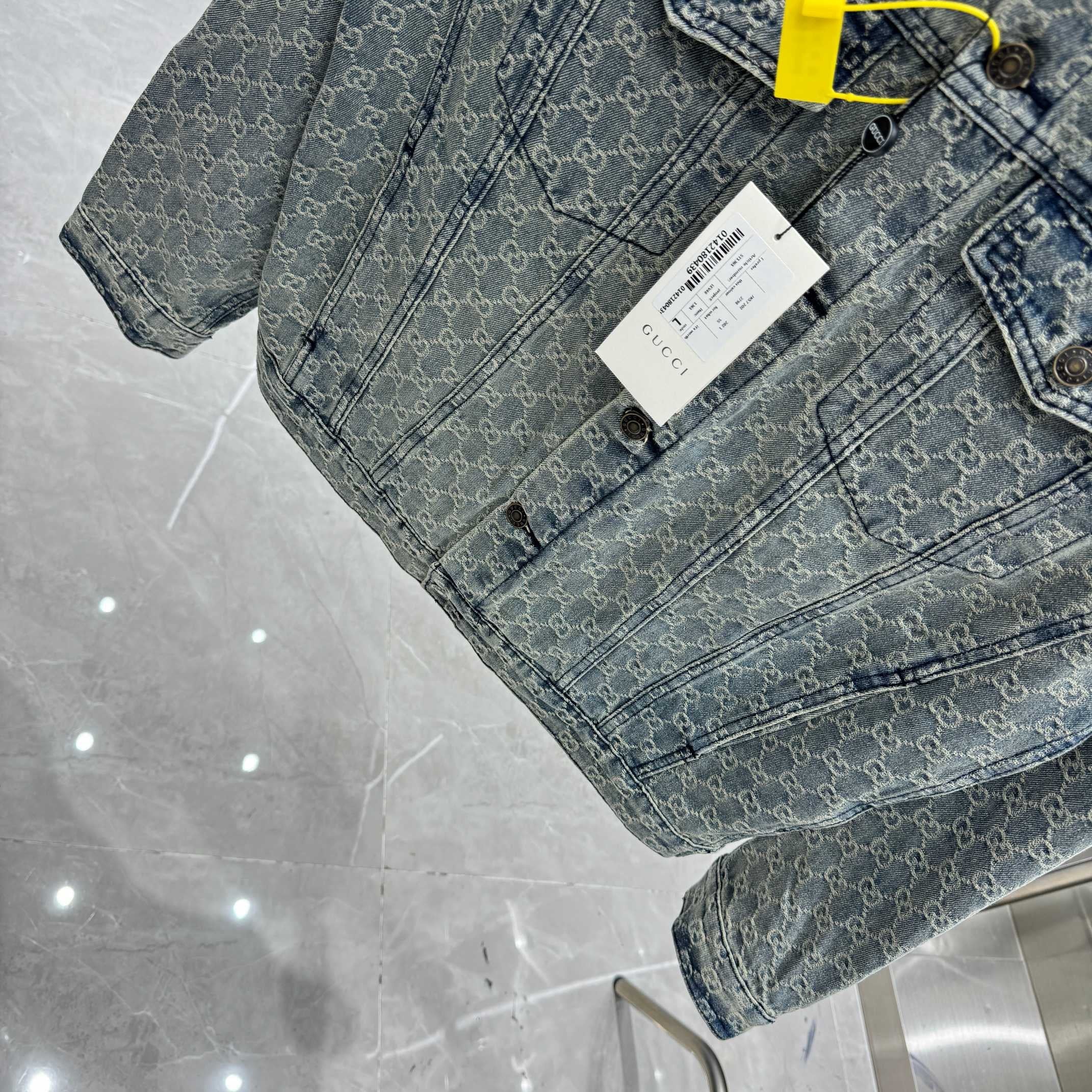 letter 1 color fashion coat  091805