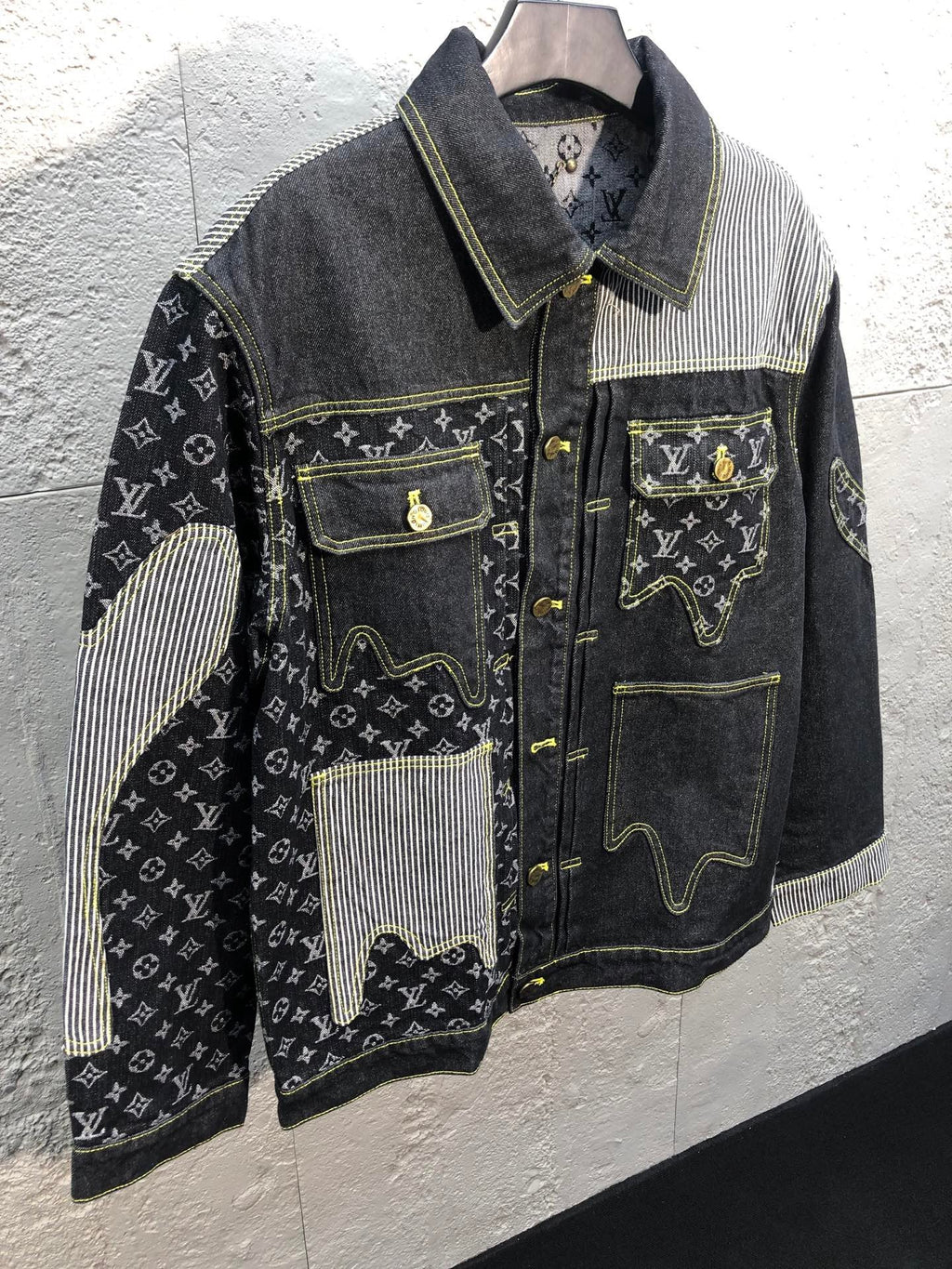 letter 1 color fashion coat  091806