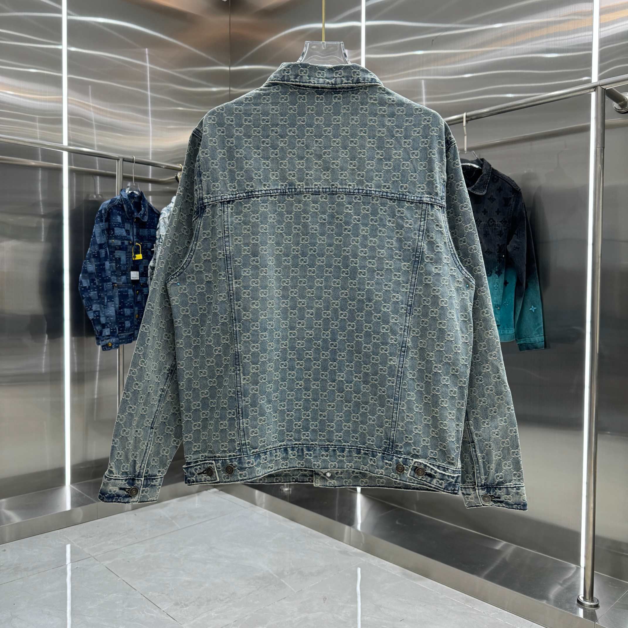 letter 1 color fashion coat  091805